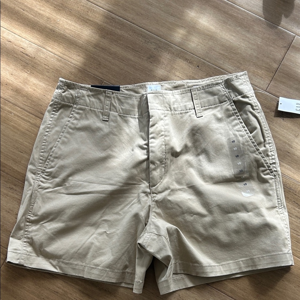 Gap Women’s Tan Shorts